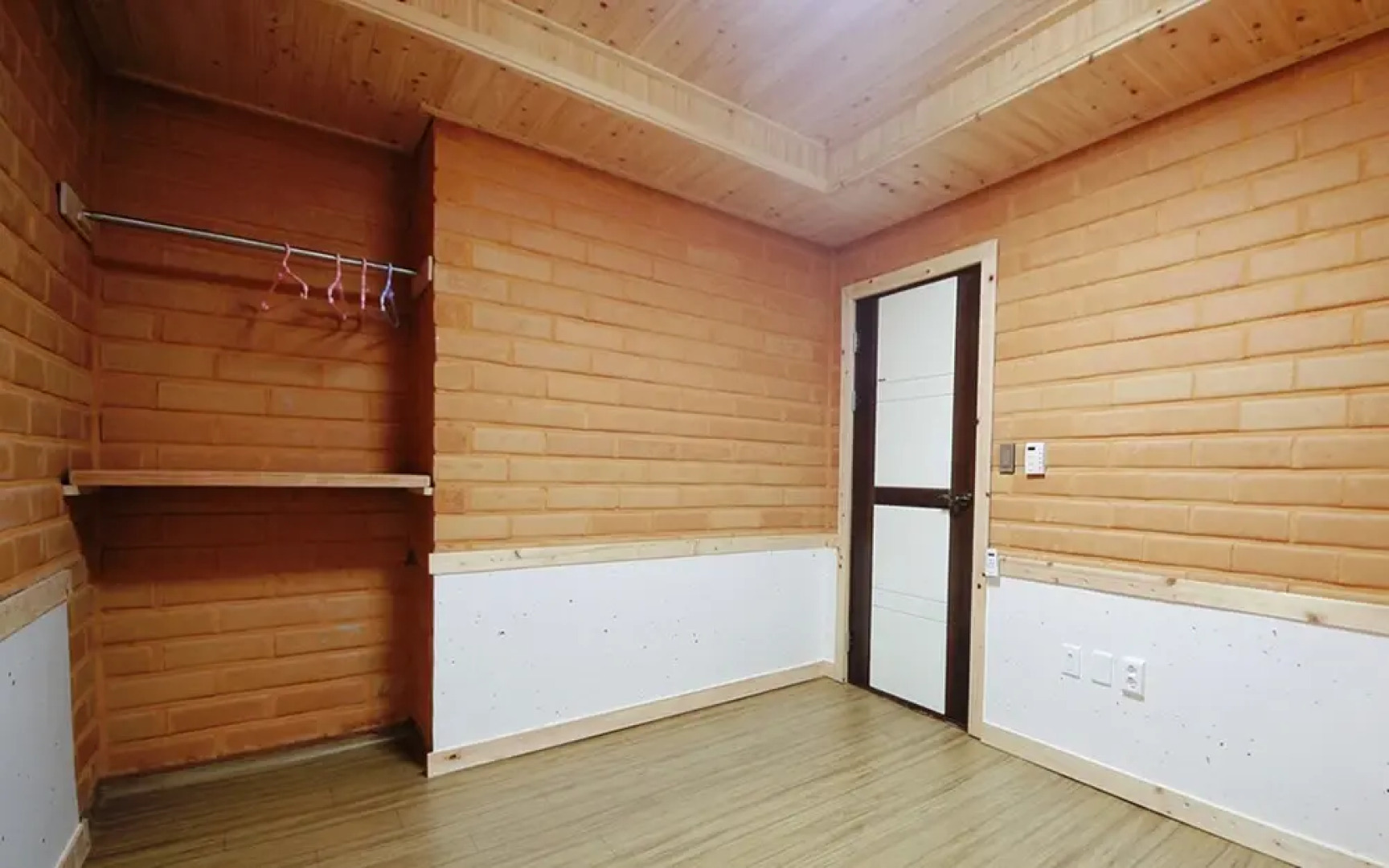 Reed House Hanok Pension