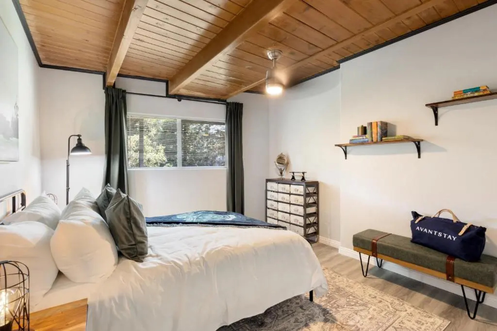 The Matterhorn Manor by Avantstay Harry Potter Inspired A-frame Home w/ Hot Tub & Views