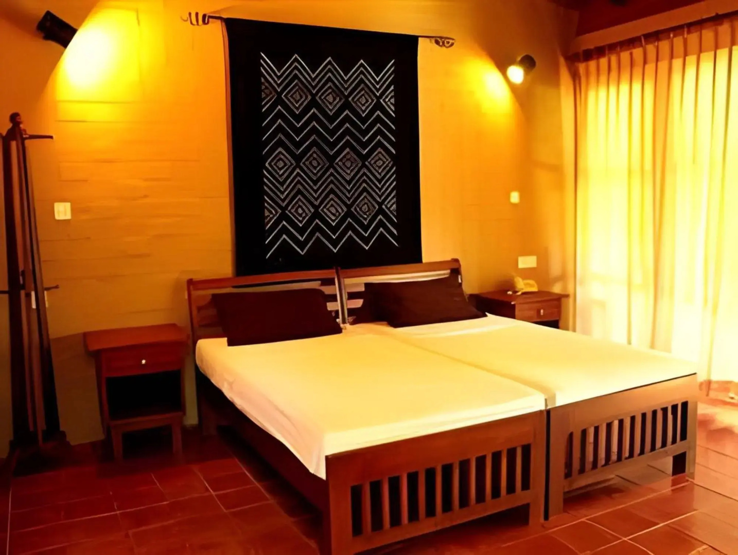 Bopath Falls Rock Chalets