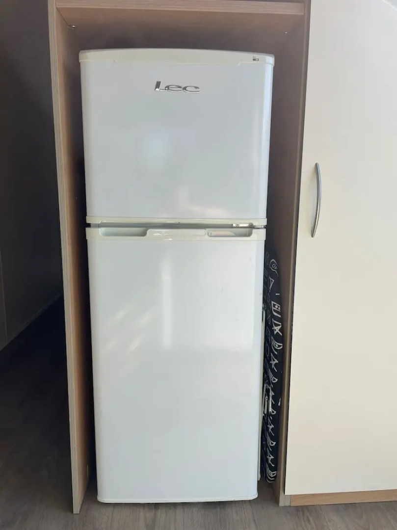 Caravan - Sleeps 6 & Parking