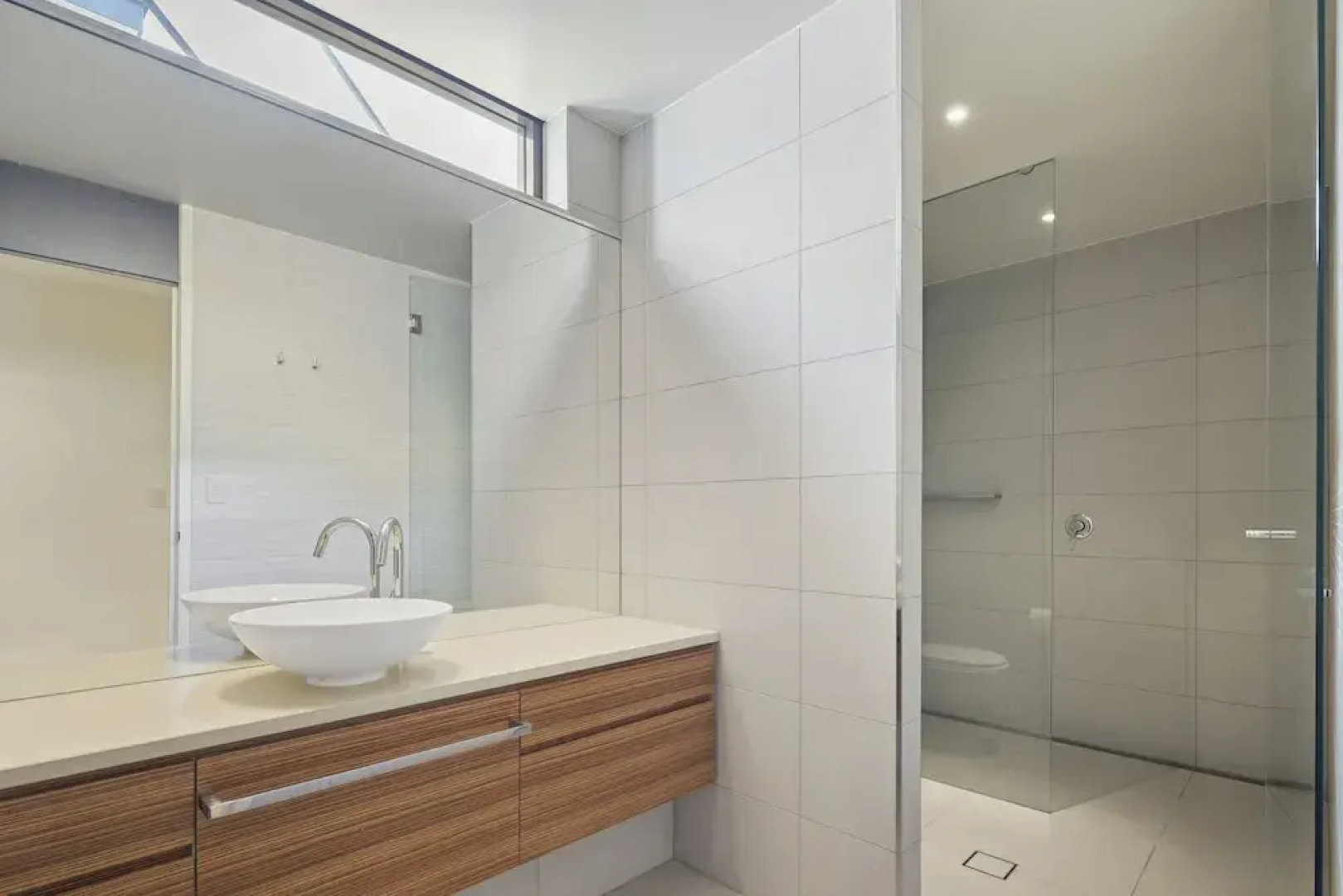 Unit 80 3 B/R Lux Ocean View