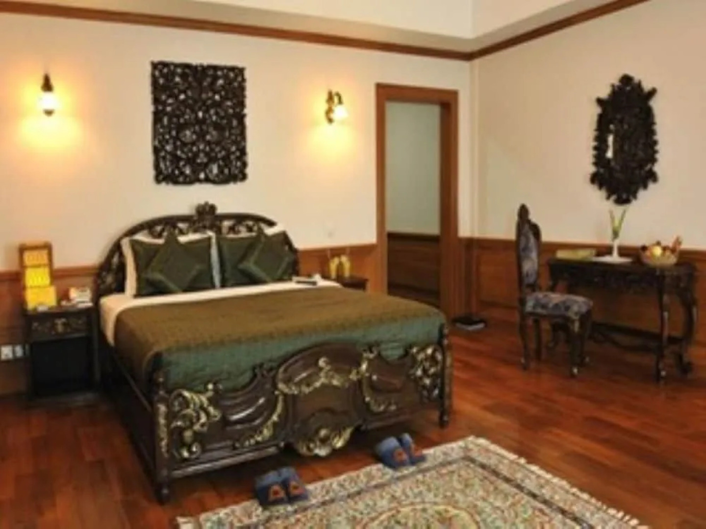Royal Reward Resort