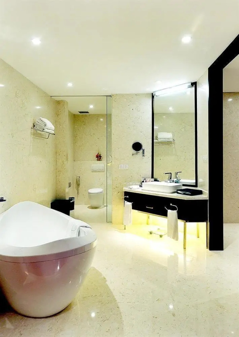 Oak Bay Garden Hotel