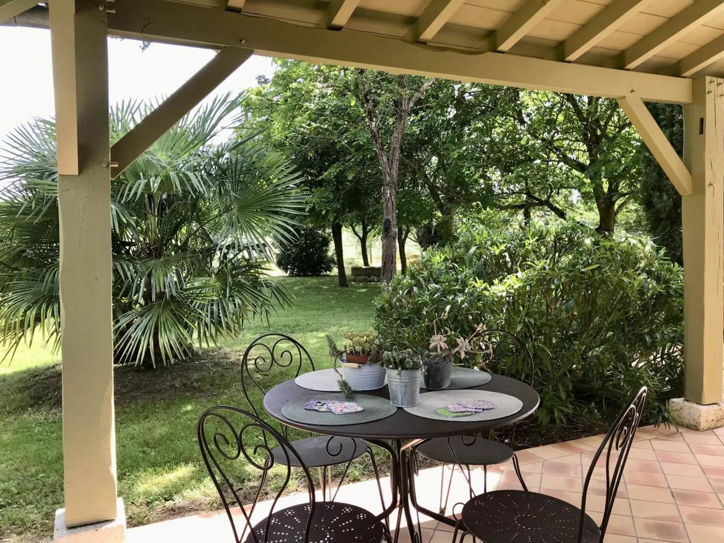 Charming house with private spa and terrace near Duras