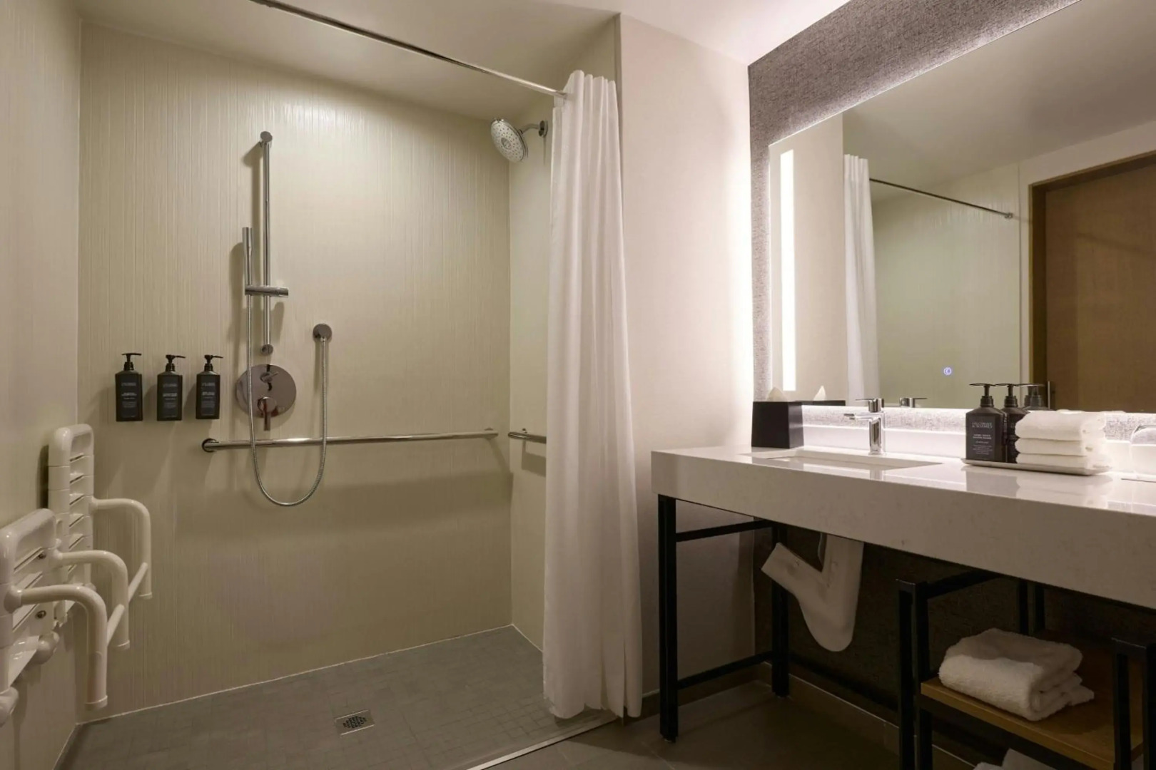 Sheraton Grand Sacramento Hotel