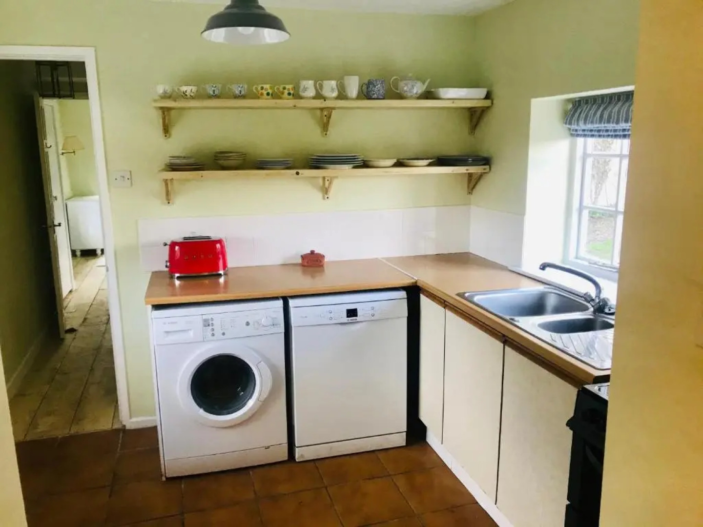 Beautiful Somerset Cottage with garden views.