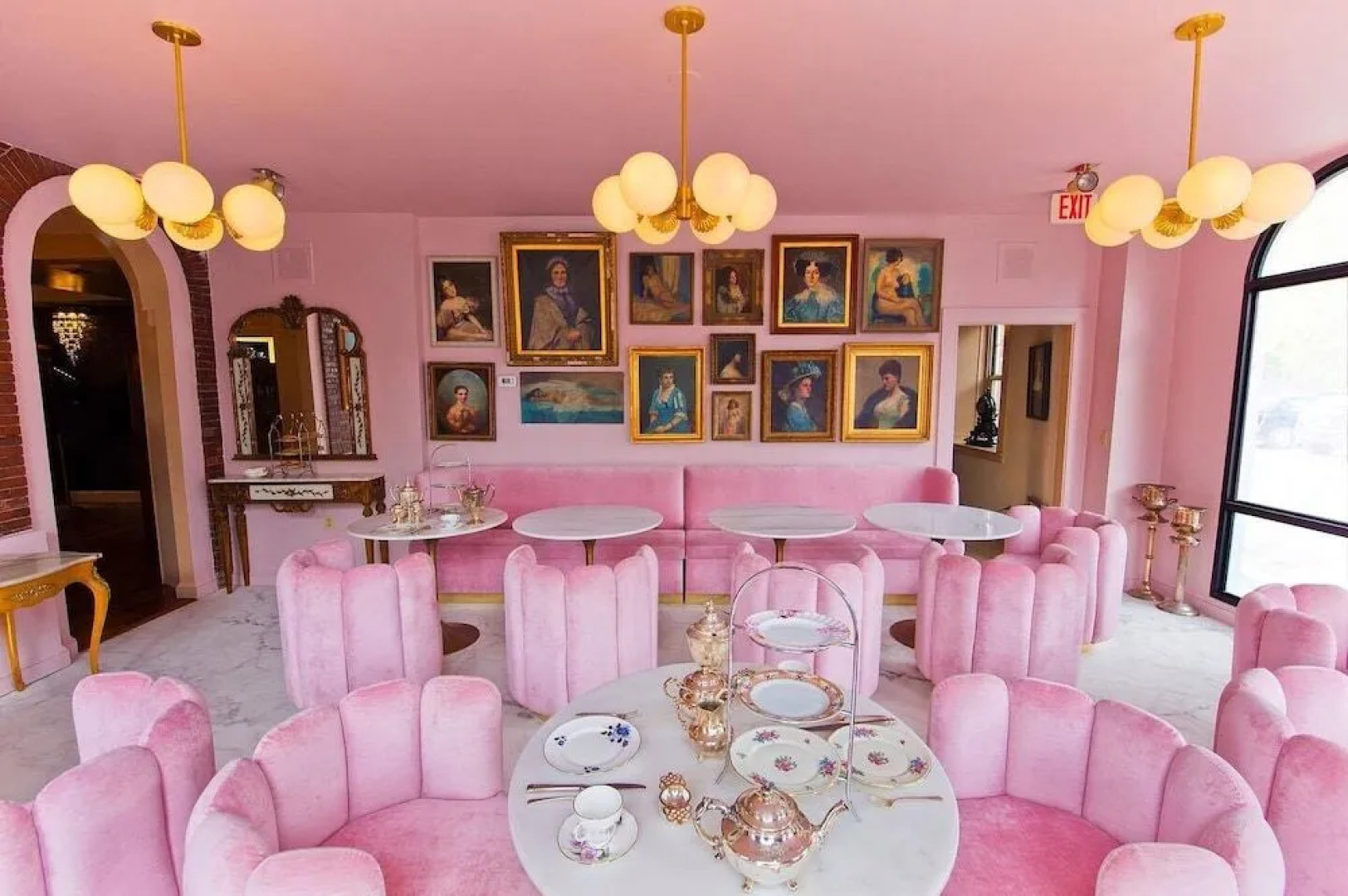 Garrison Inn Boutique Hotel