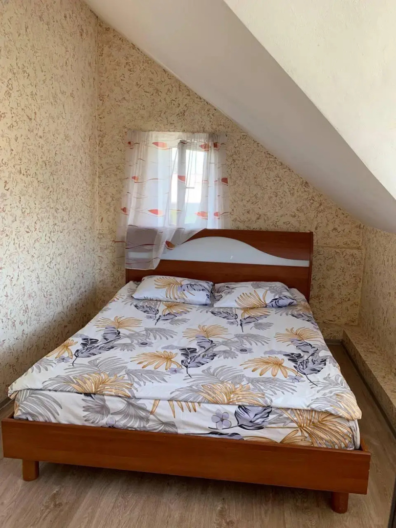 Дом с бассейном и баней