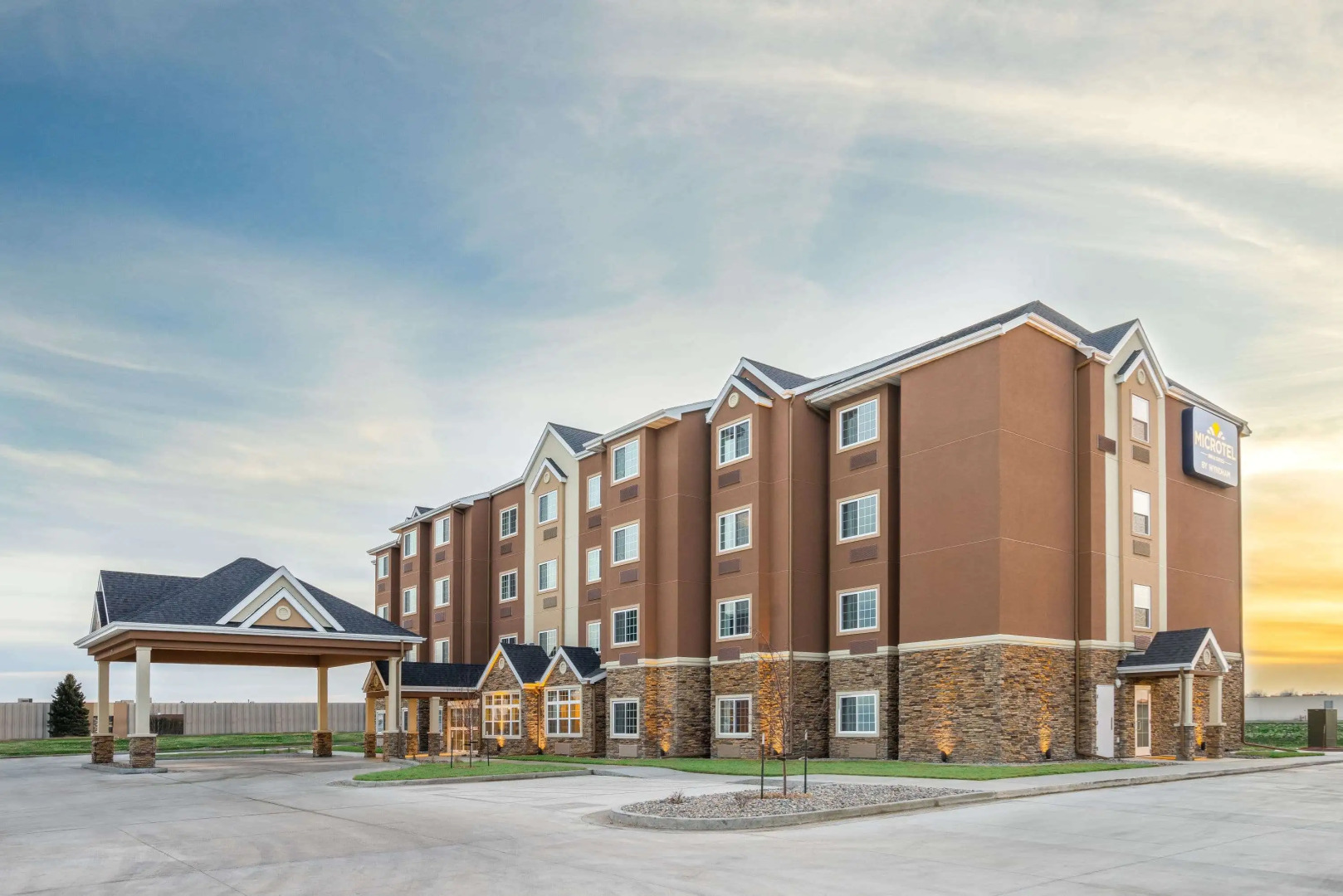Microtel Inn & Suites By Wyndham Moorhead Fargo Area