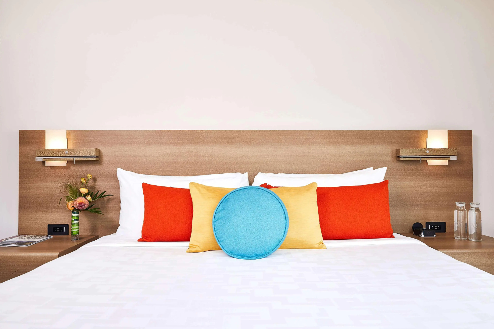 The Art Hotel Denver, Curio Collection by Hilton