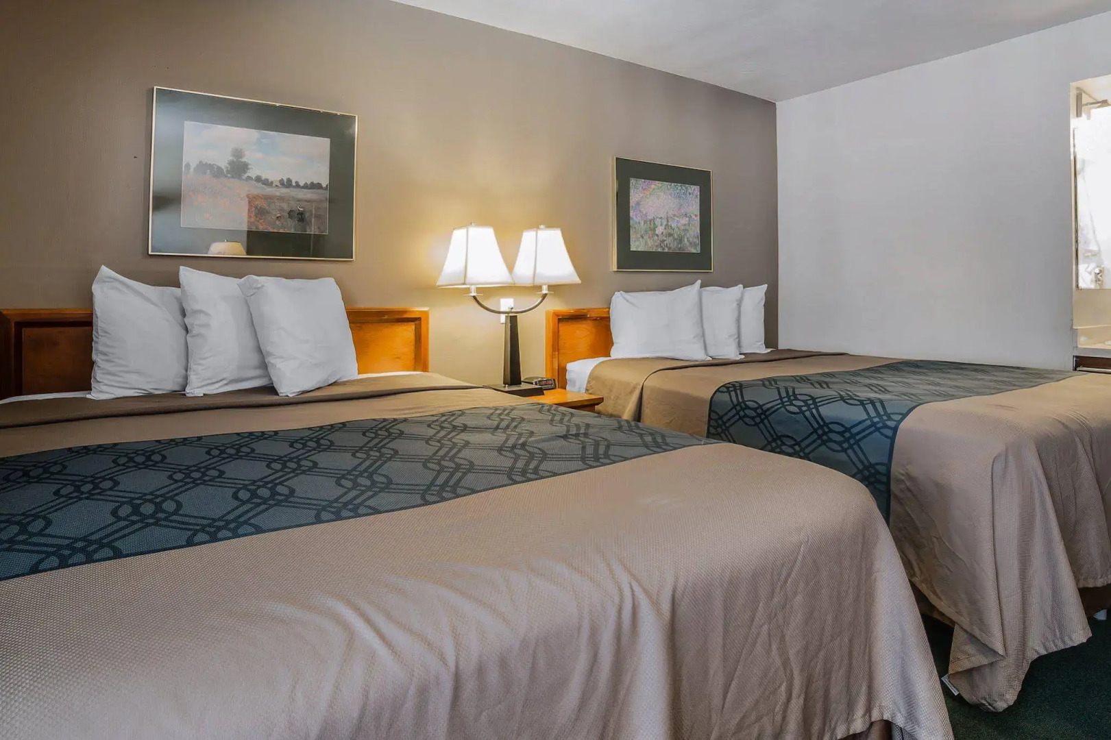 Econo Lodge Downtown