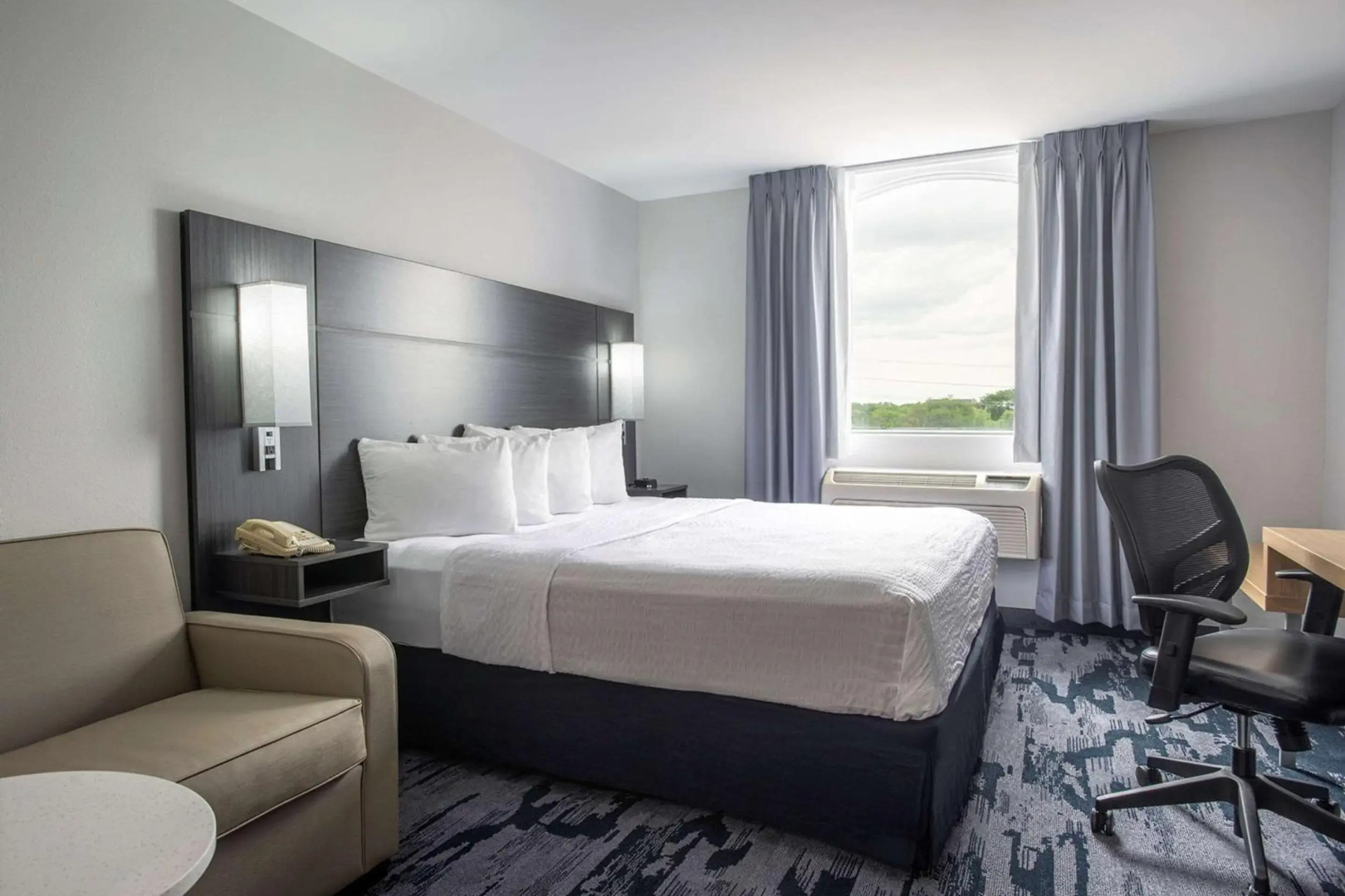 Quality Inn and Suites Winnipeg