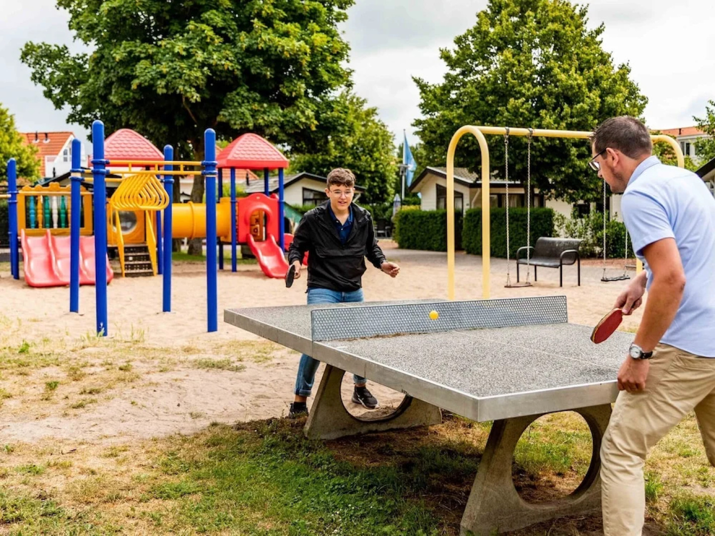 Well-kept Chalet With Wifi, in Noordwijk, sea at 2.5 km