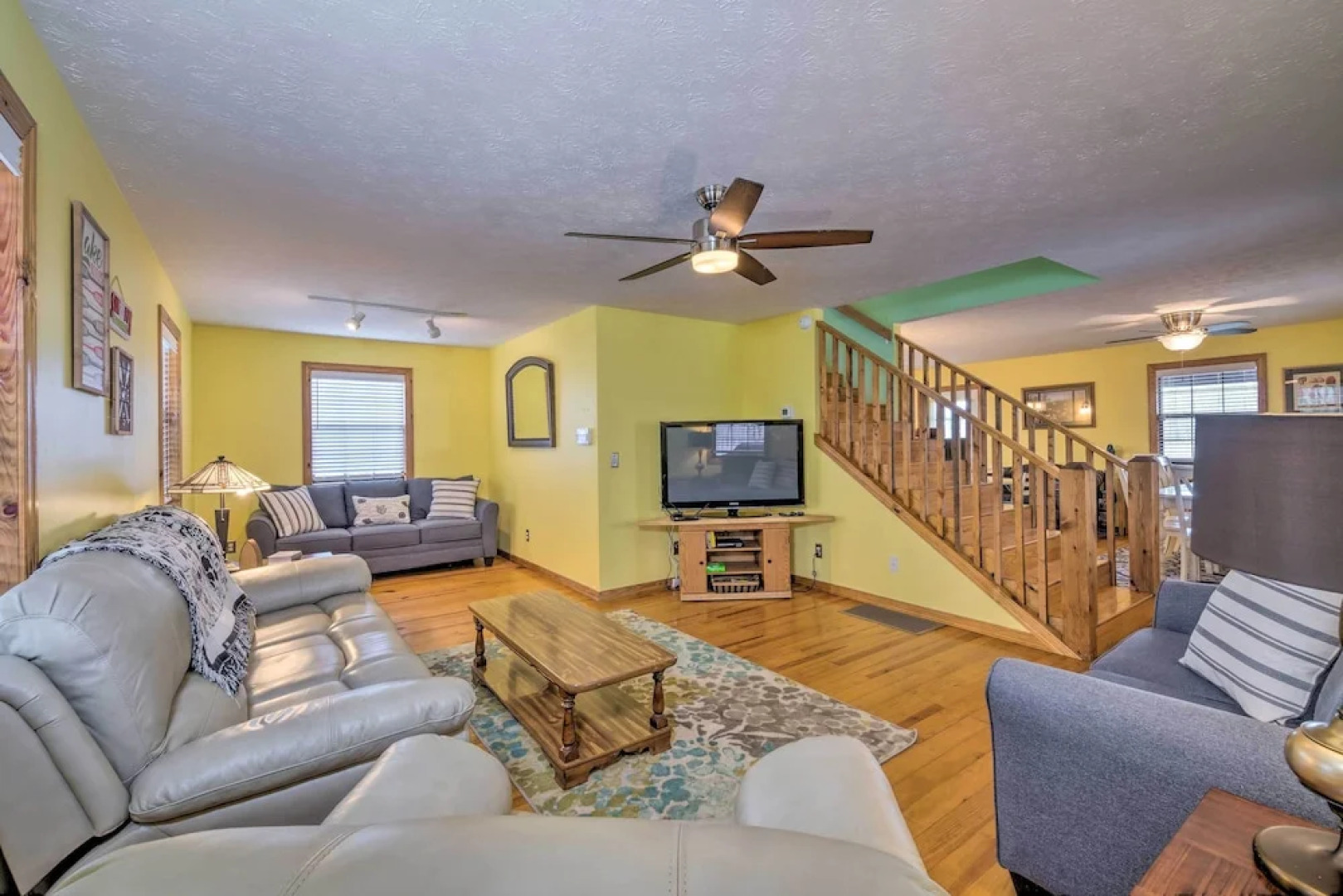 Lake House w/ Hot Tub + Fire Pit - 1 Mi to Marina!