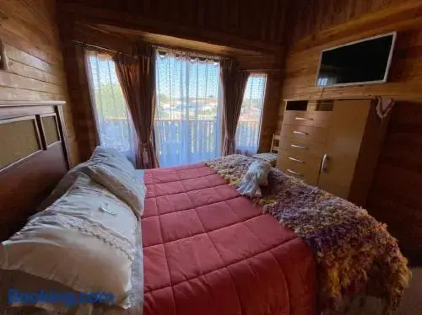 Cabañas y Hostel Isla Magica