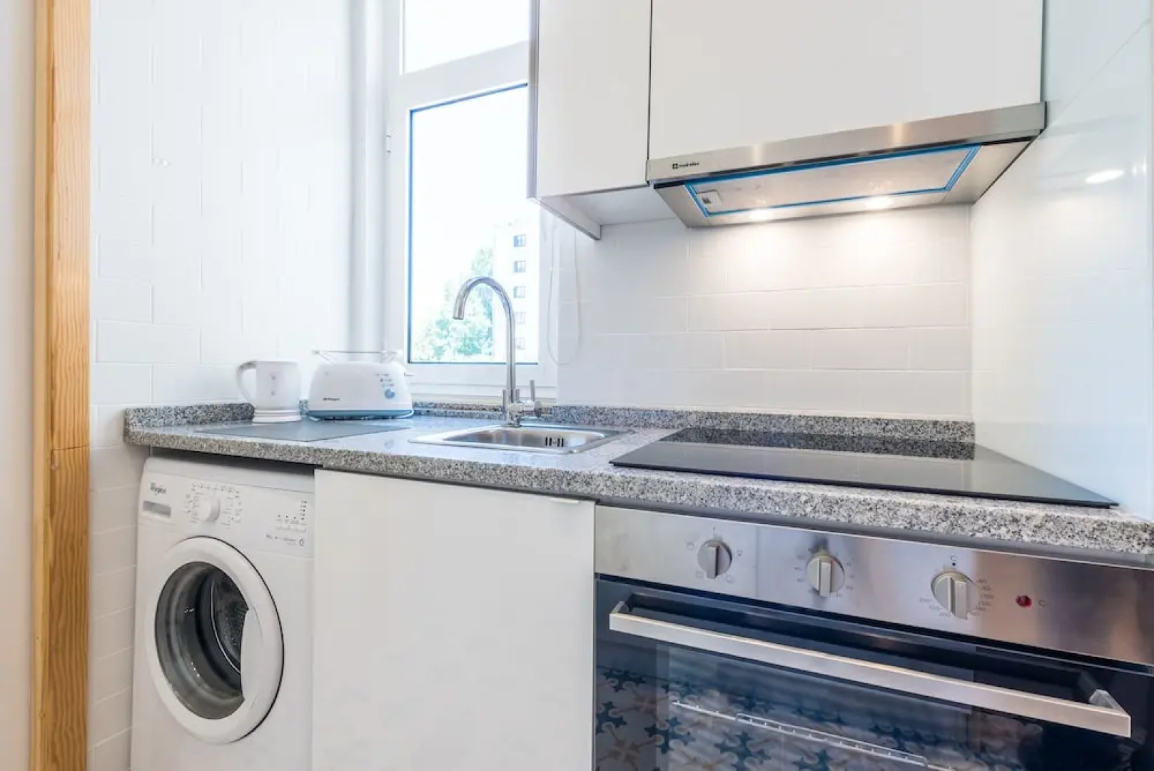 731 Costa Cabral Metro Residence