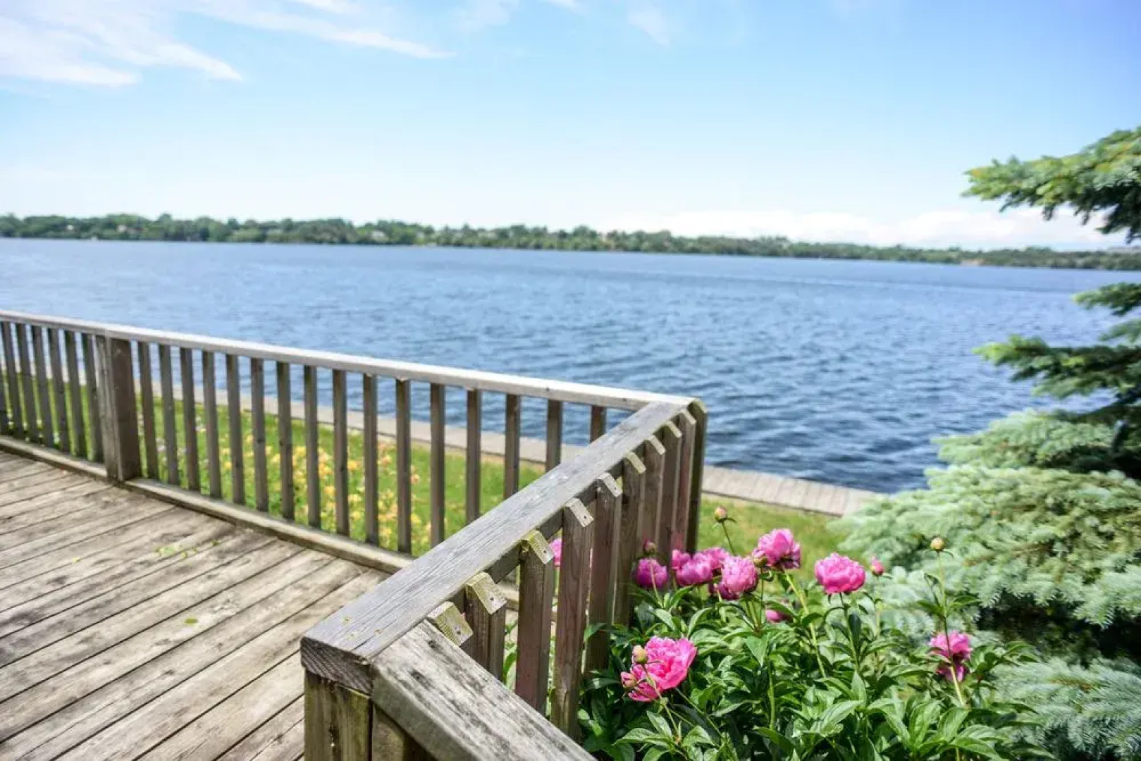 Shorehill Cottages on the Water