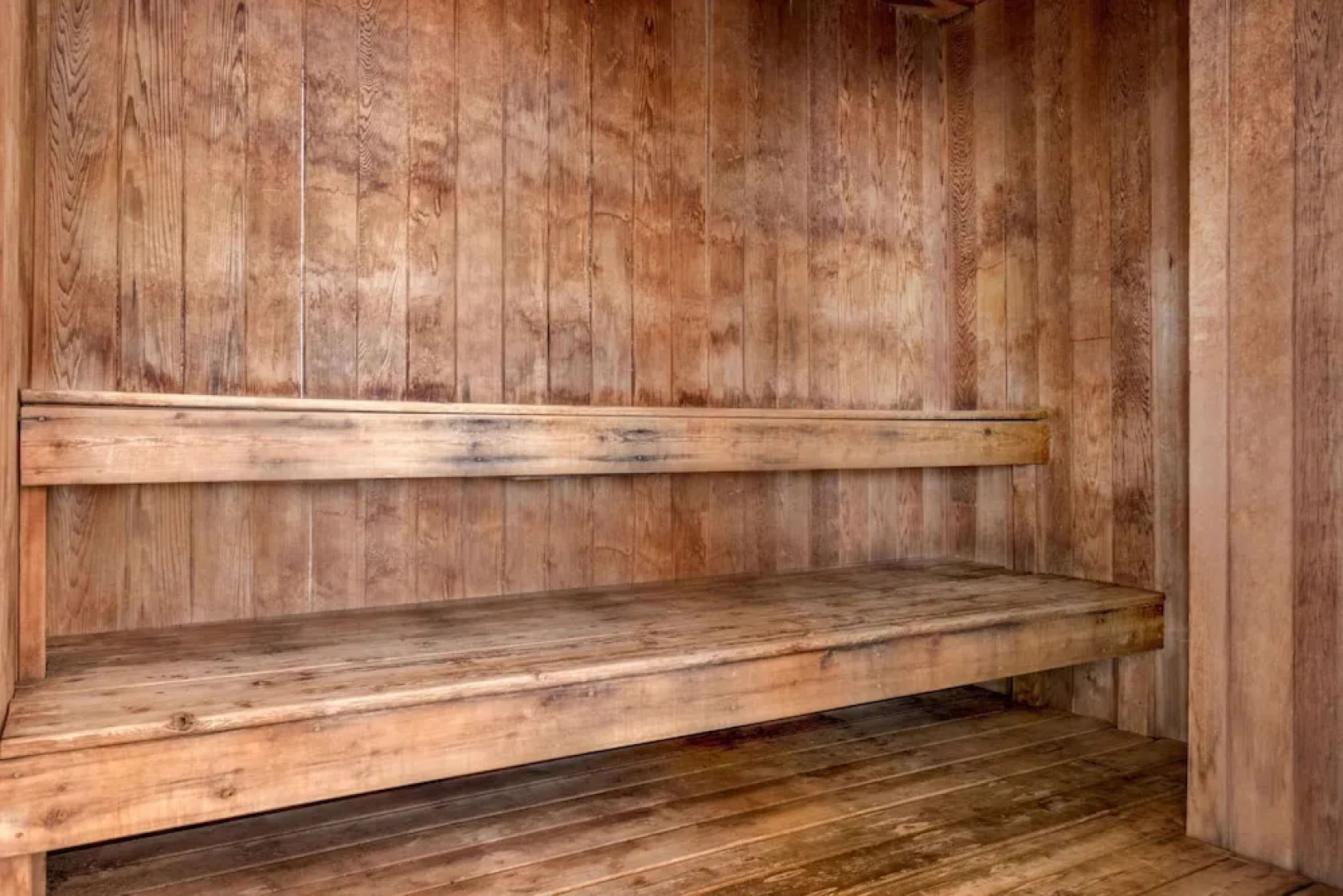 Travelodge Kingston LaSalle Hotel