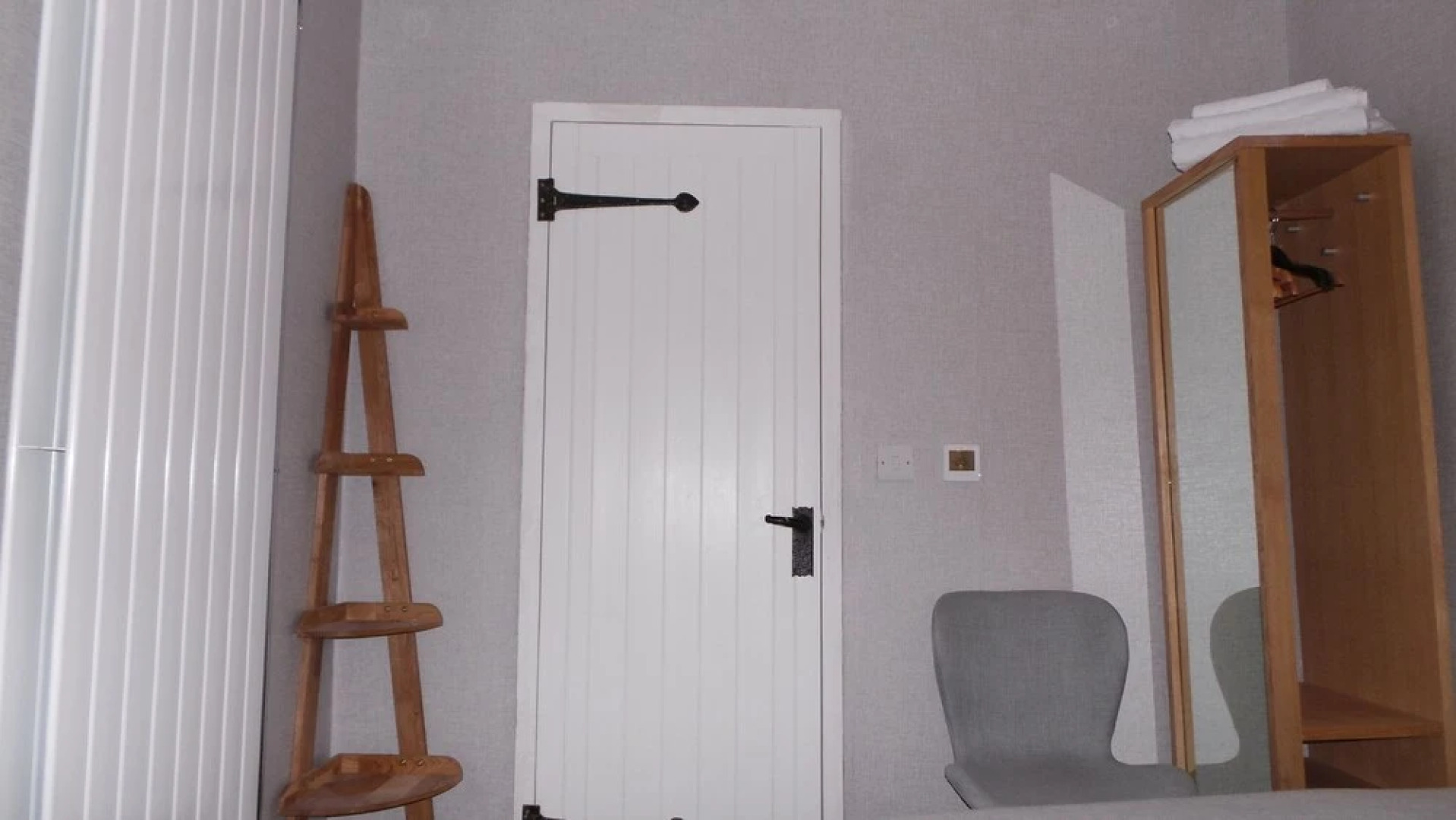 the Welsh Toll House