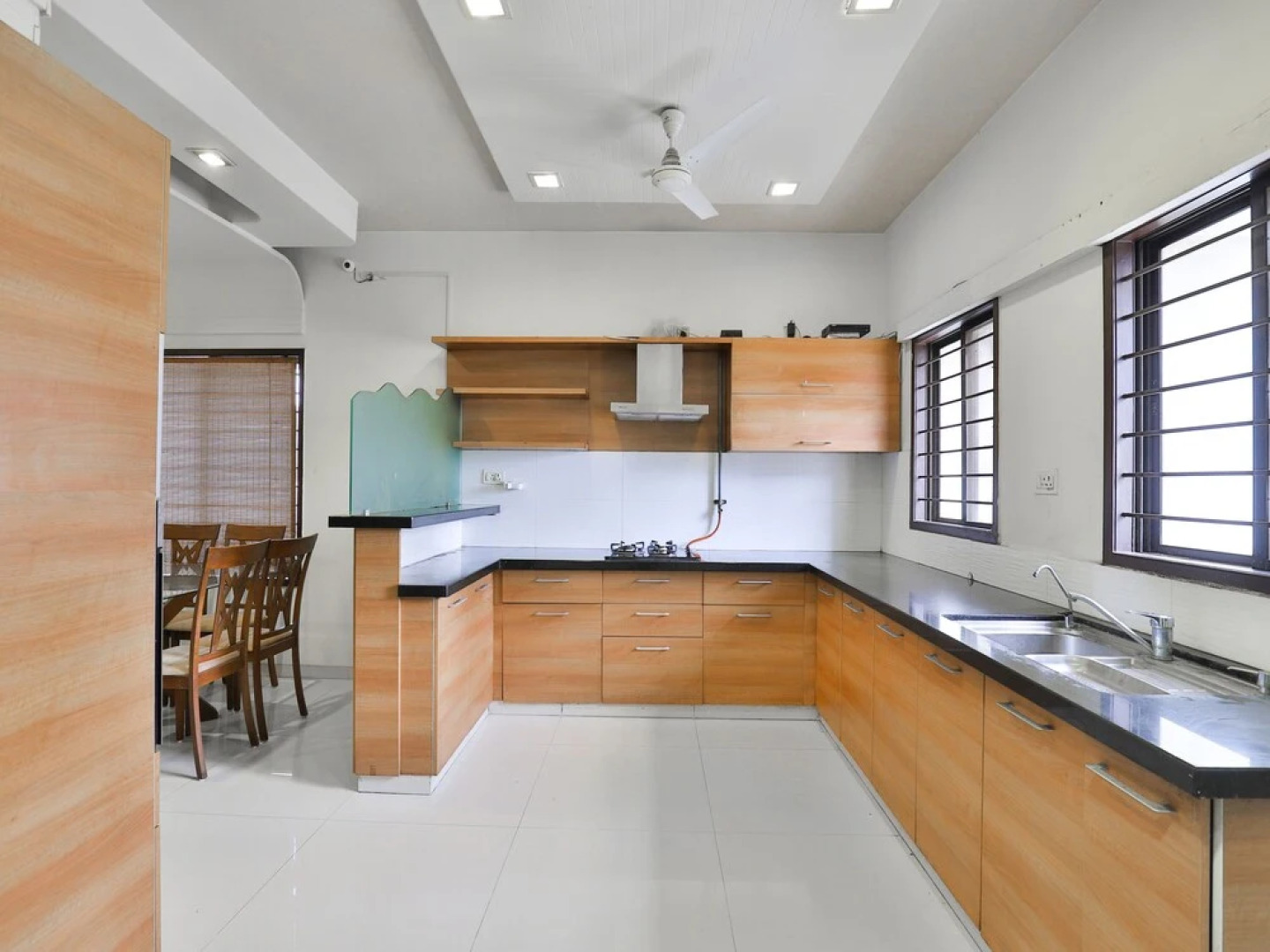 OYO 15508 Shreeji Sangeet Apartments