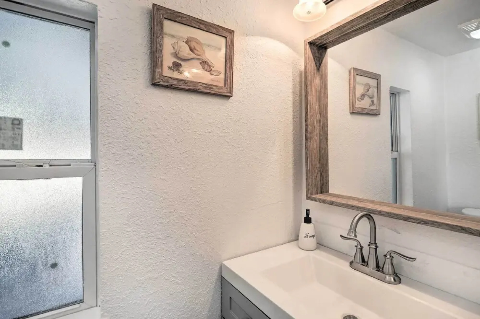 Pet-friendly Home w/ Deck - 6 Mi to Cocoa Village!