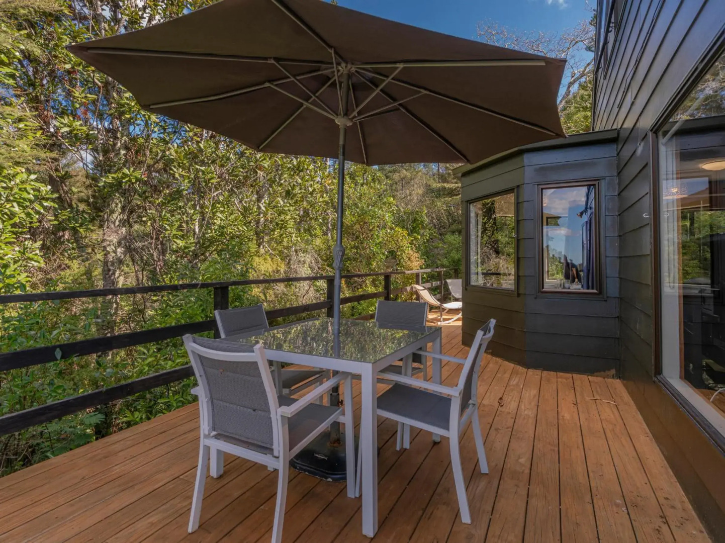 Hillside Haven - Tairua Holiday Home