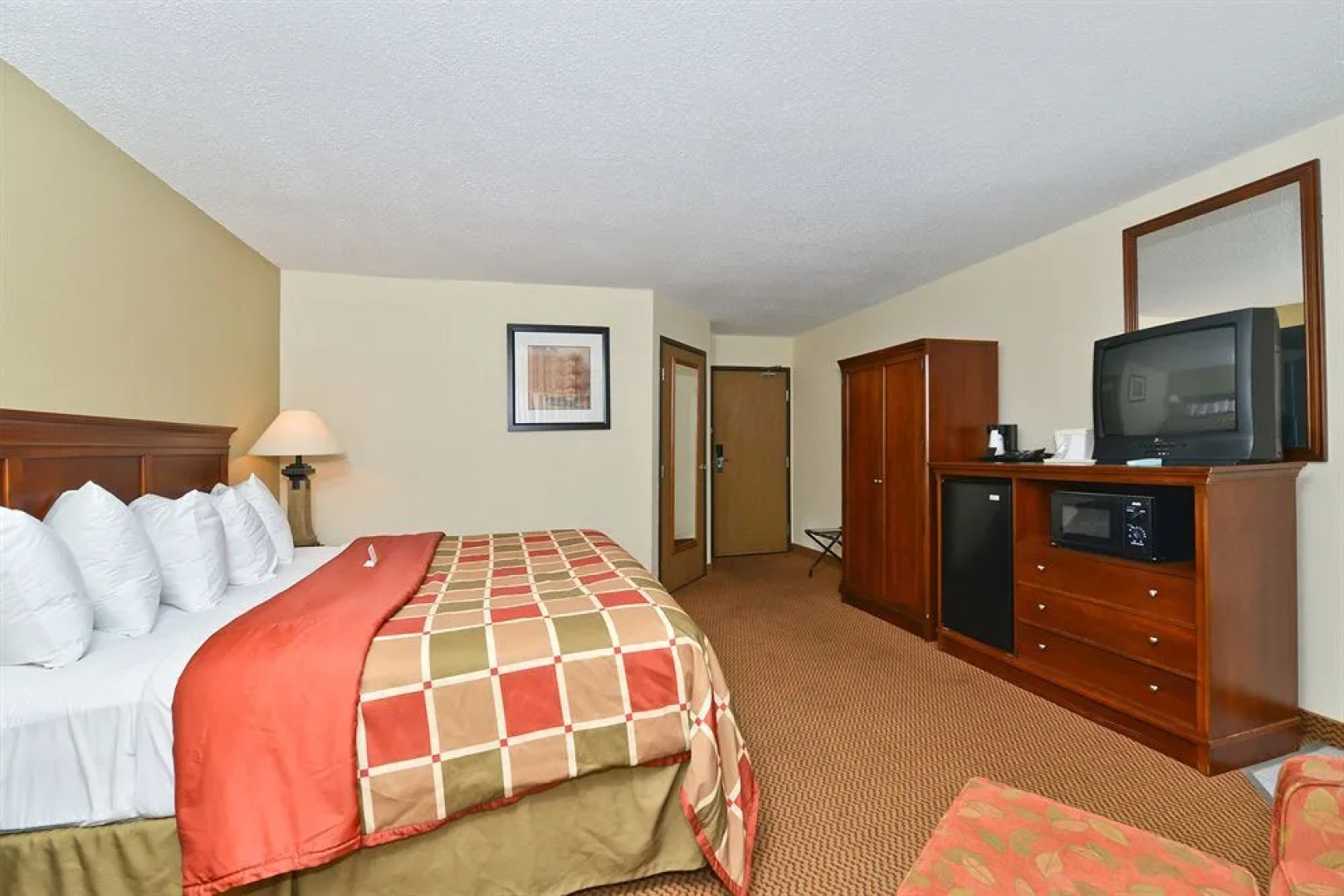 Best Western Airport Inn & Suites KCI North