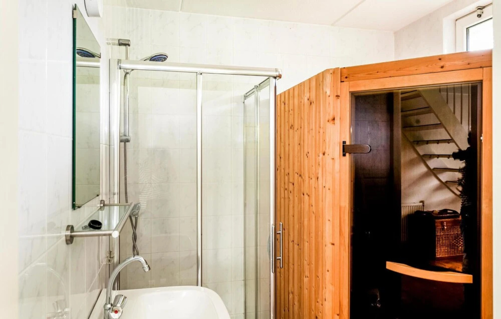 Amazing Home in Vlagtwedde With 3 Bedrooms, Wifi and Indoor Swimming Pool