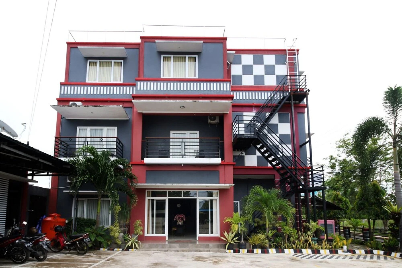 Airy Manggar Merbabu Belitung