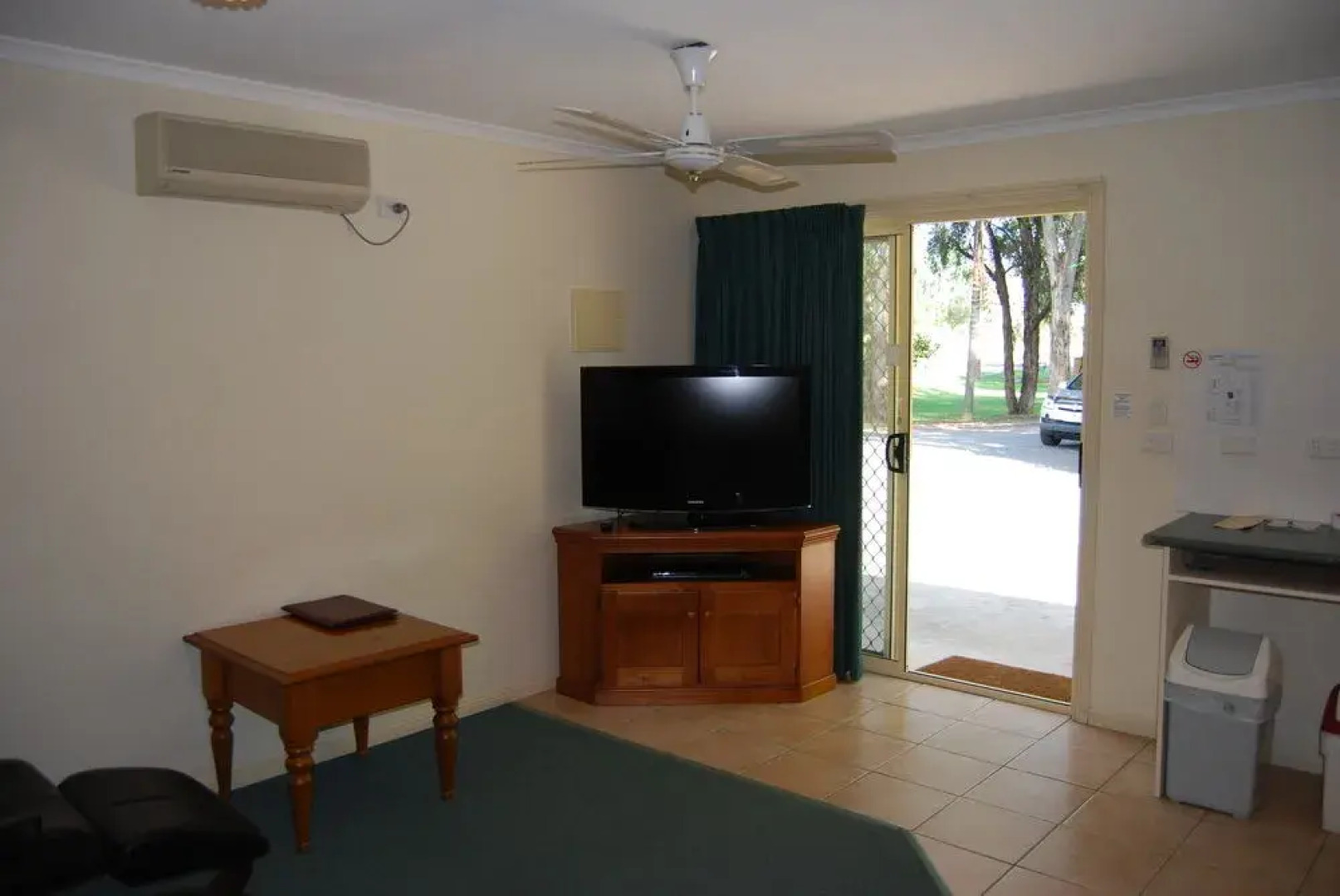 Sportsmans Motor Inn