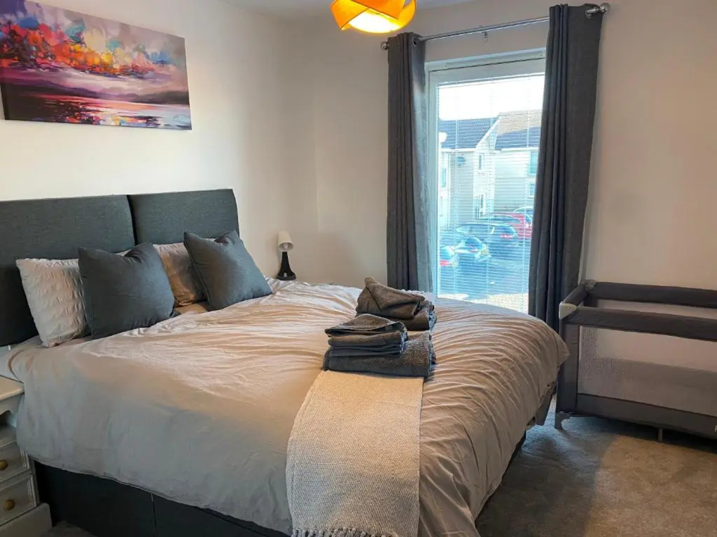 The Duplex Nairn- Spacious 3 Bedroom with sunny balcony