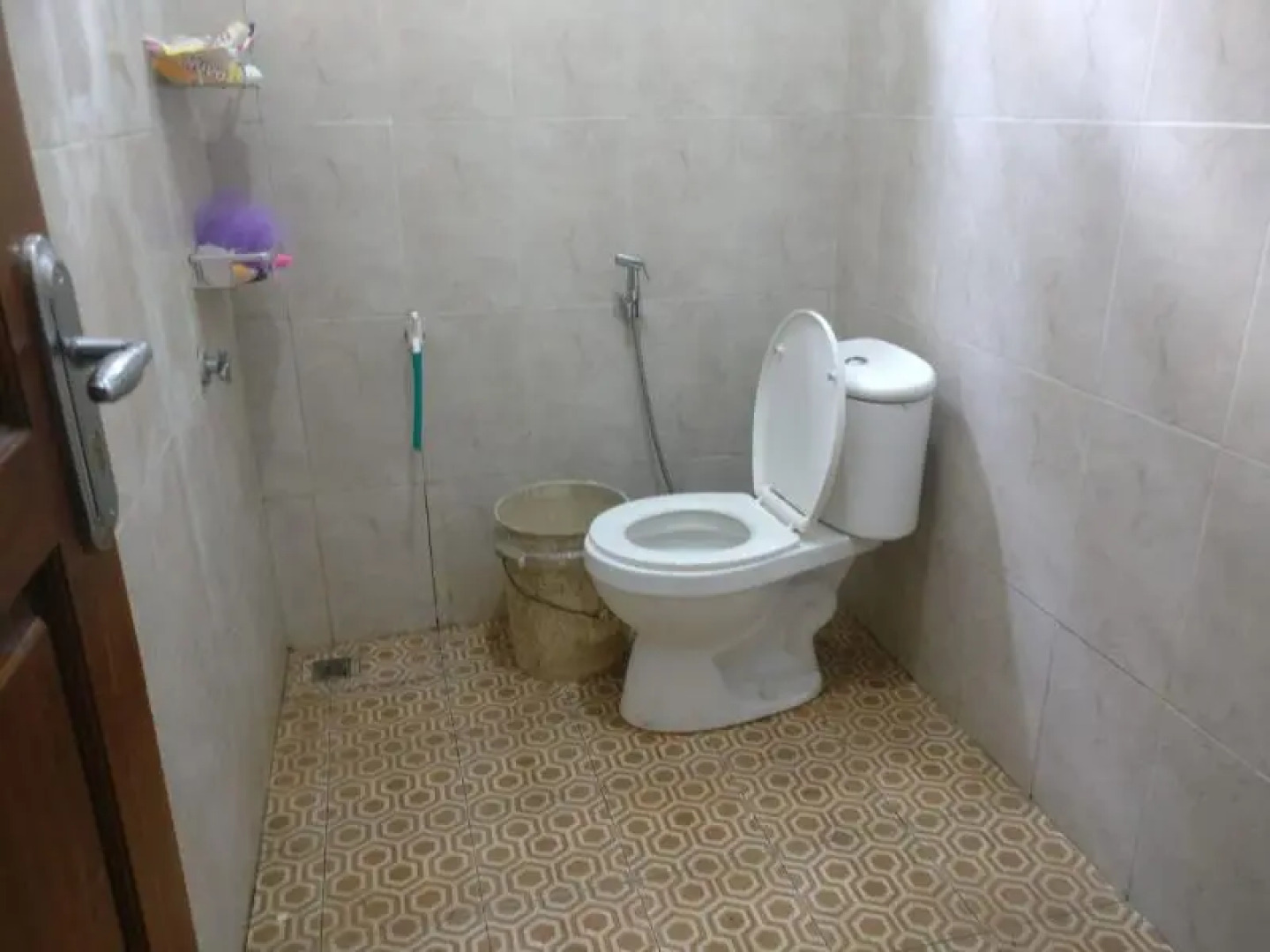 Andesta Homestay by ZUZU