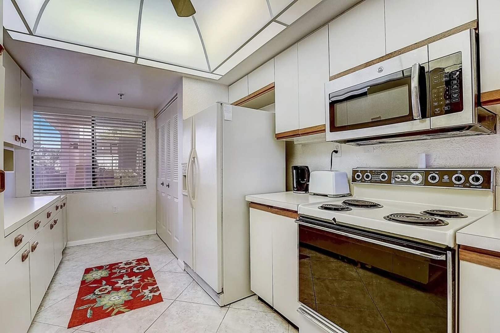 Buttonwood Bliss 2 Bedroom Condo by RedAwning