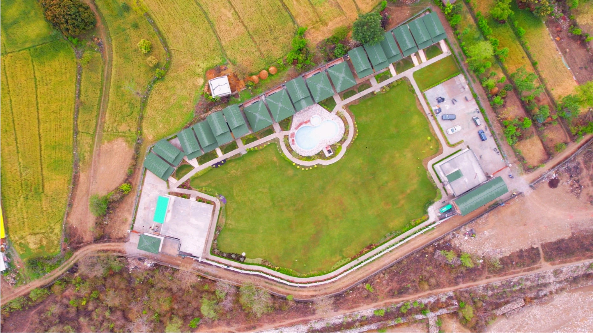 Pumpkin Hotel's Tusk N Woods