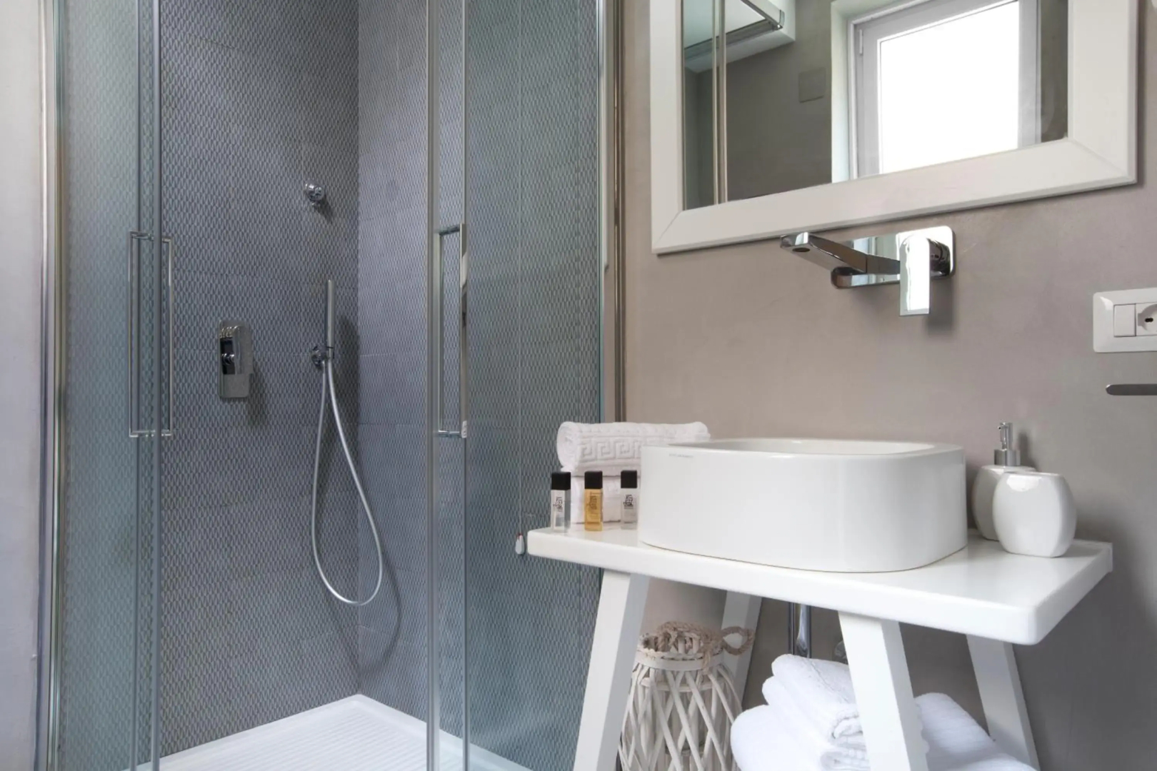 Tasso Suites & Spa