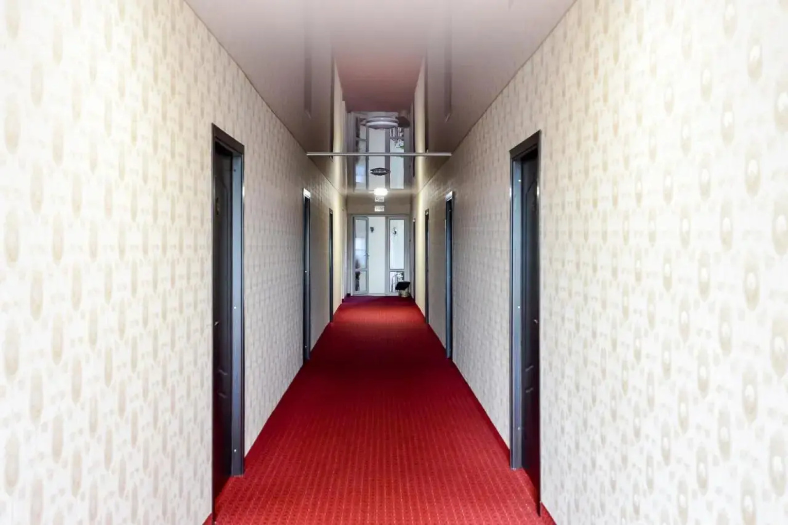 Hostel Roata Cu Noroc