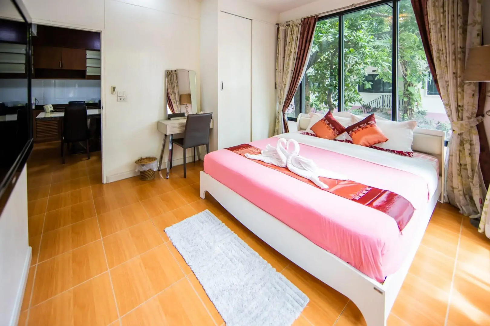 Chayada Garden House and Resort Hotel