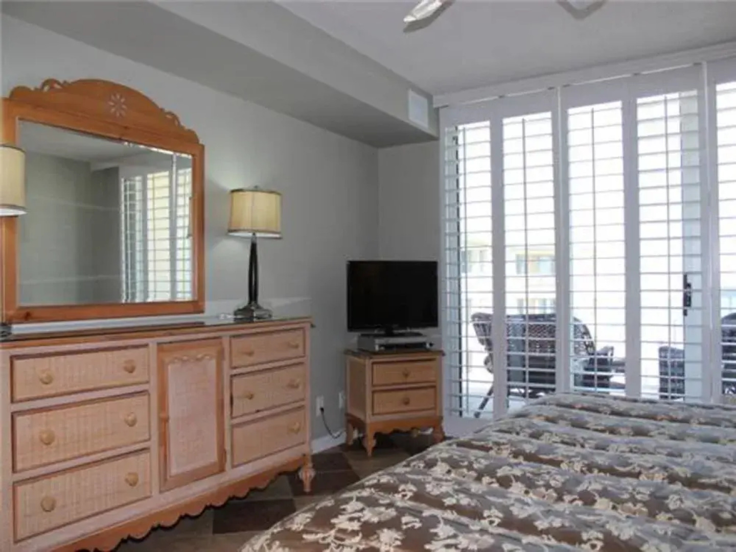 Cambridge 501 by RedAwning