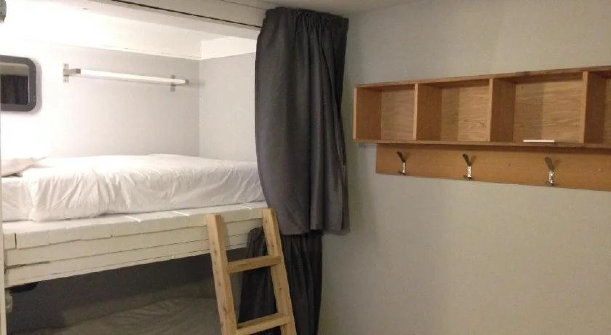 Whistler Lodge Hostel