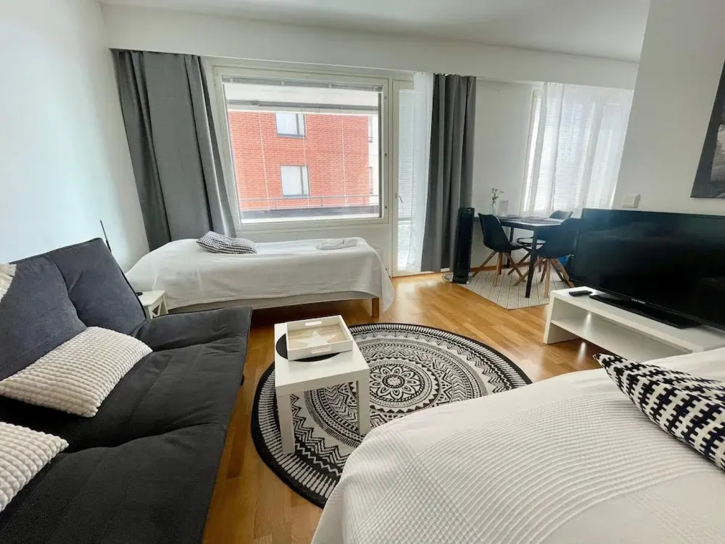 Kotimaailma KotiyksiöSeponk saunalla