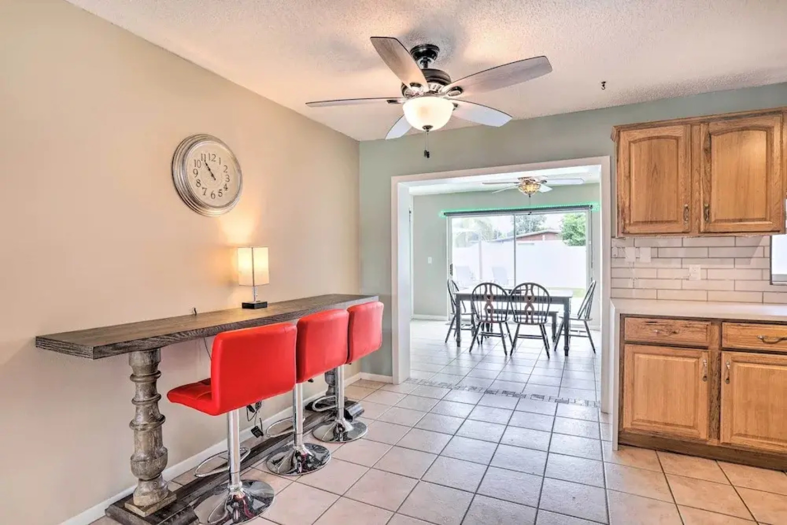 Sun-kissed Largo Escape: Private Pool & Patio