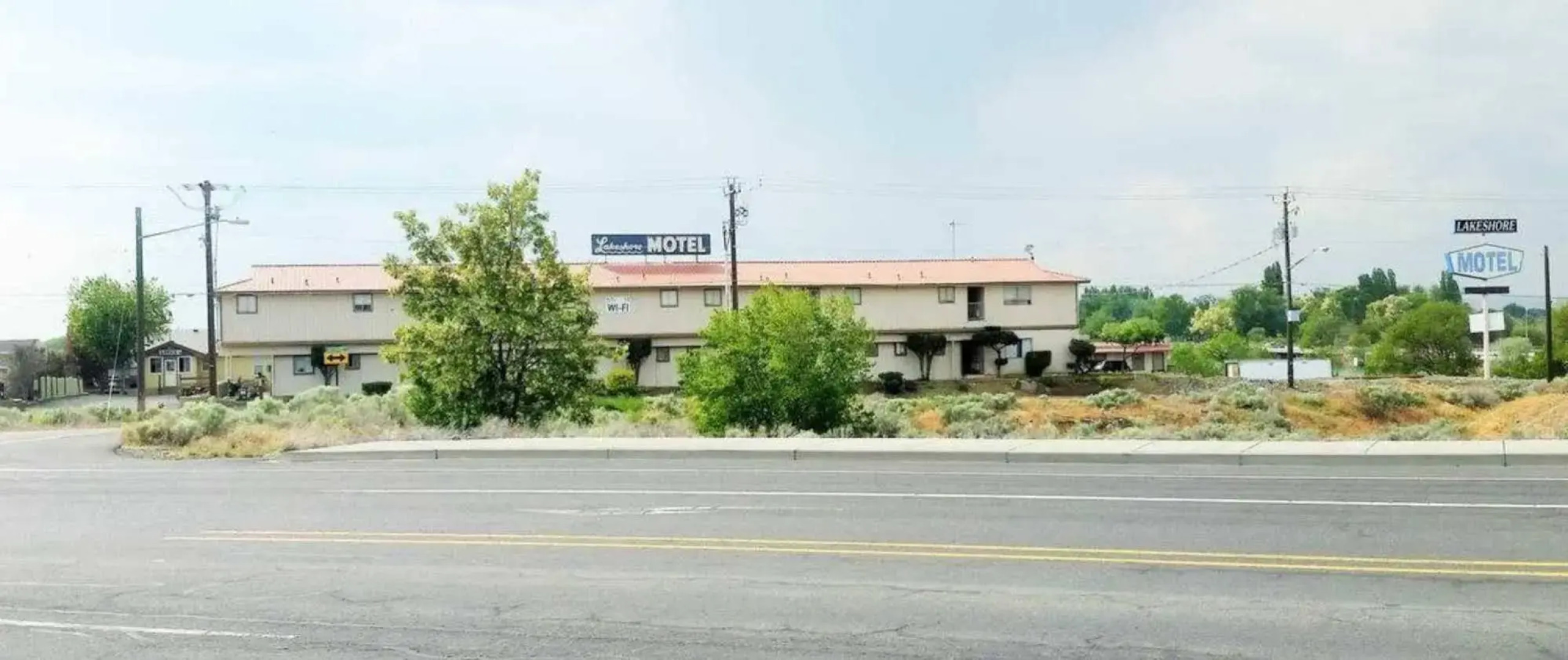 Lakeshore Inn Water Front
