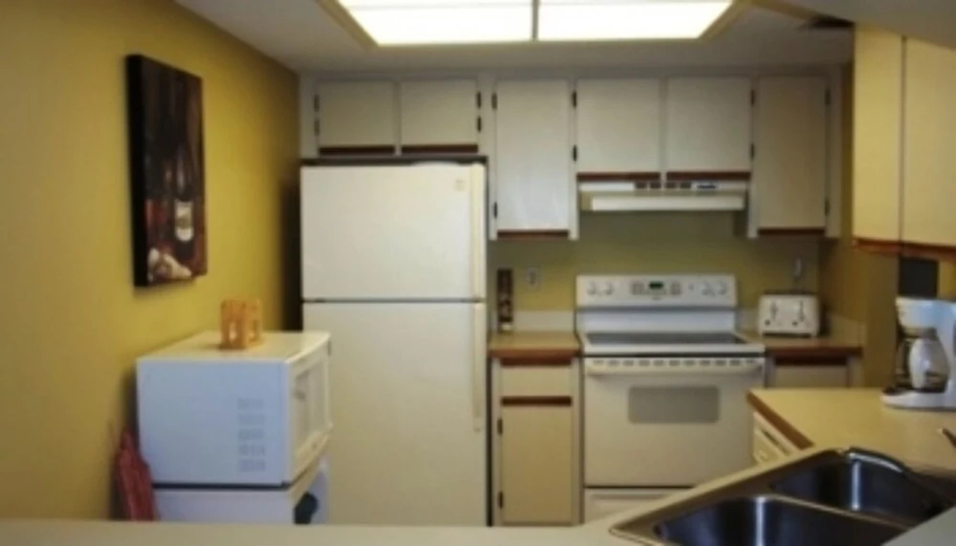 2 BR 2 BA - Traffic Free Beach - South Point Condominiums 611