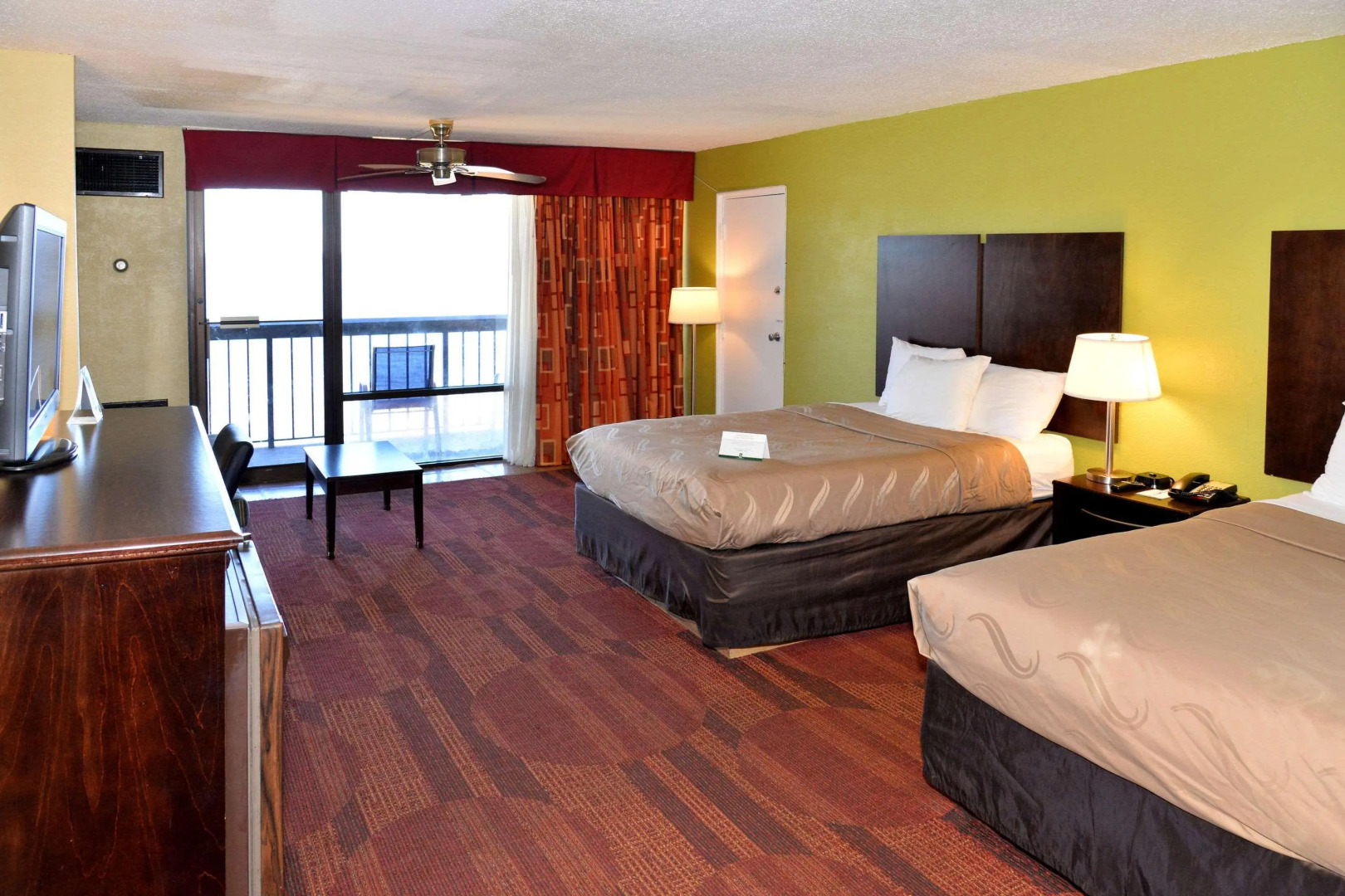 Quality Inn & Suites Gulf Breeze Bayside near Pensacola Beach