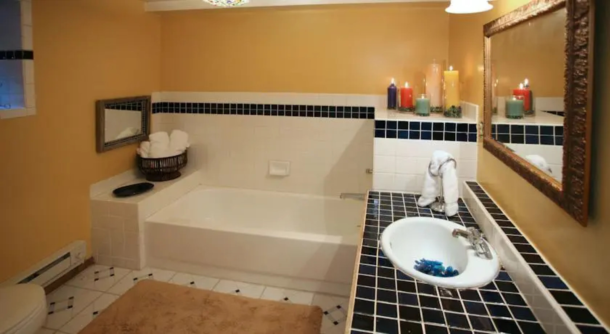 Hillside Hideaway by Stewart Mountain Lodging