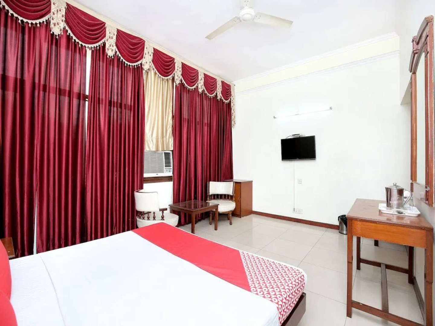 OYO 14324 Hotel towns pride