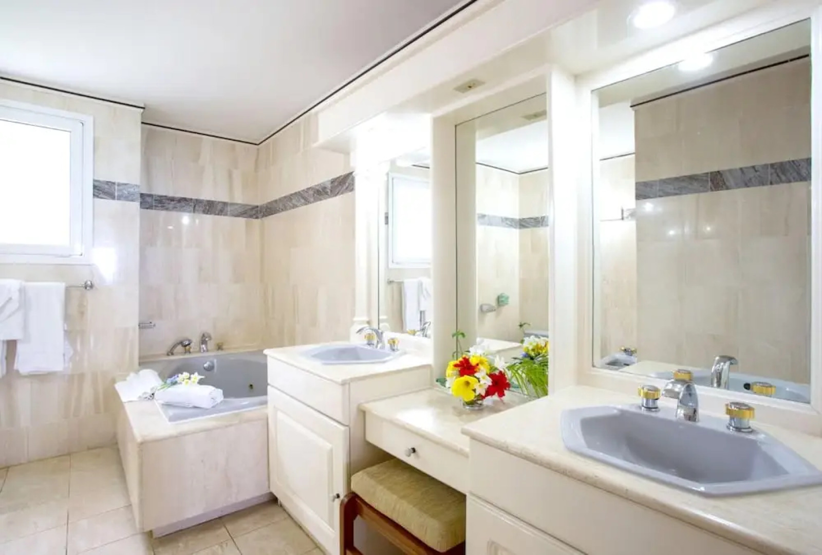 Apartment With 2 Bedrooms in Lowlands, With Wonderful sea View, Indoor Pool, Furnished Balcony