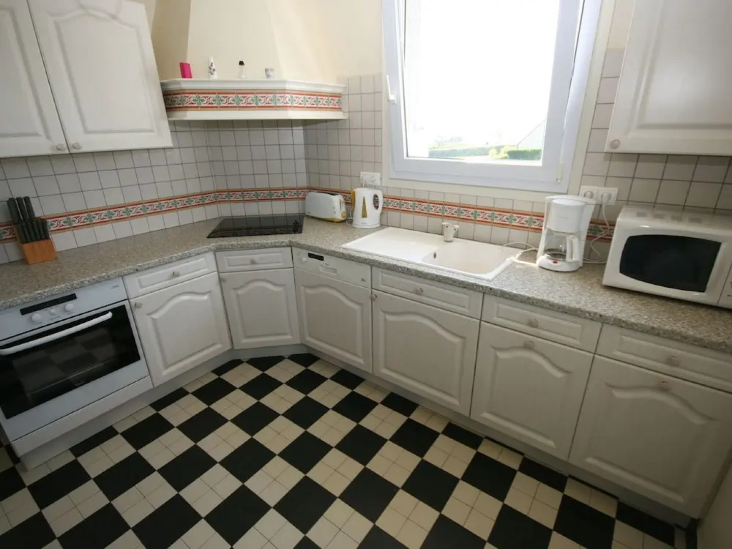 Modern Villa in Clohars-Carnoët with Private Swimming Pool