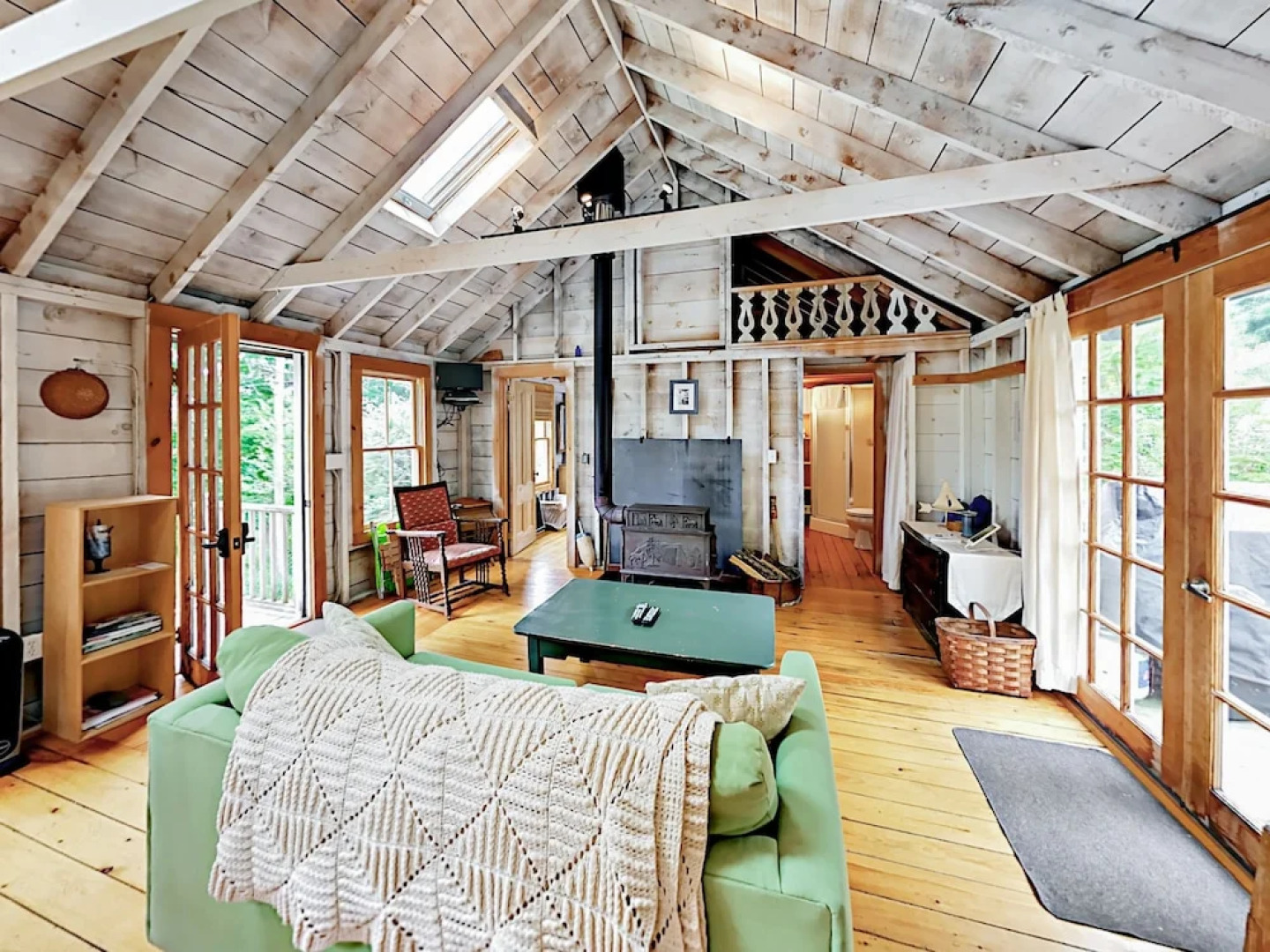 South Bristol Cottage by RedAwning
