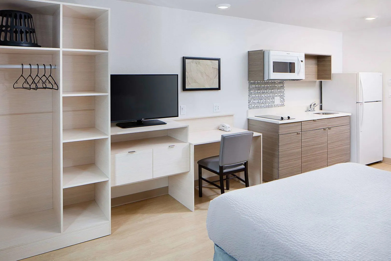 WoodSpring Suites Seattle Everett